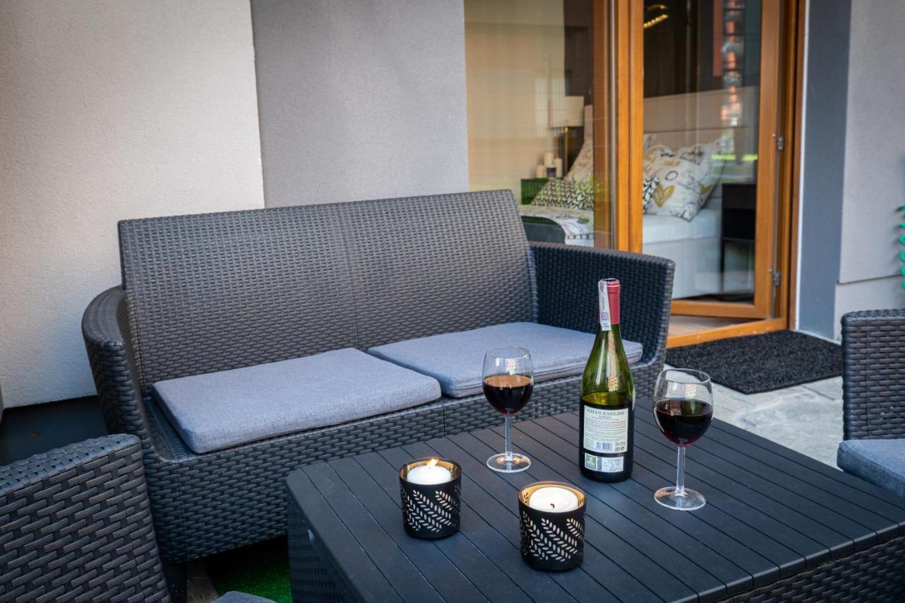 New Apartment, Private Patio Cracovia Exterior foto